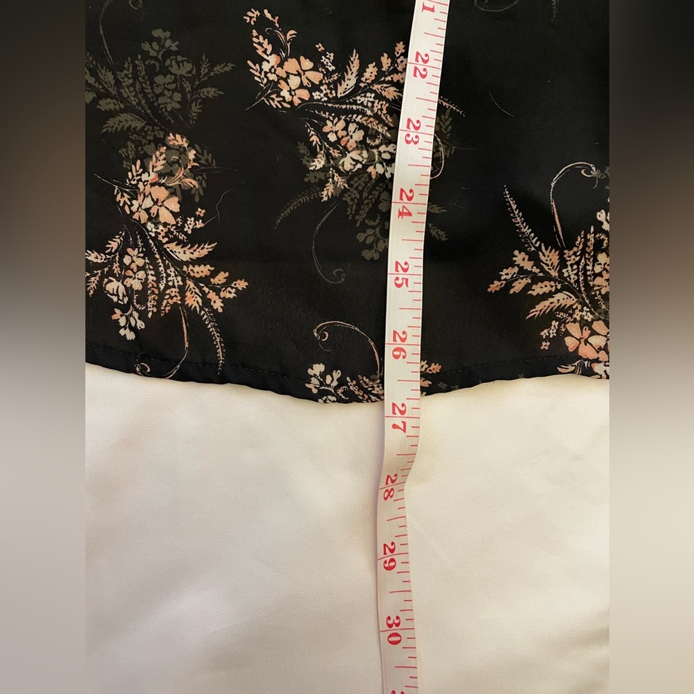 Zac & Rachael size XL black floral long sleeve wrist cuff blouse - Picture 12 of 12